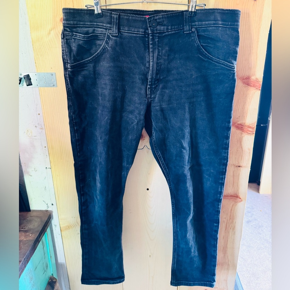 Wrangler Slim Black Jeans